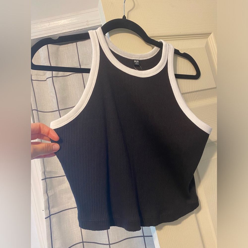NWOT Uniqlo - Contrast Black & White Tank